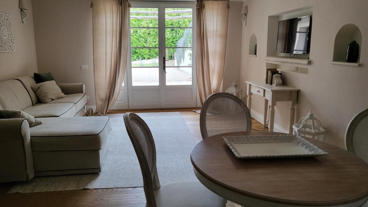 Suite Indipendente In Villa 포르멜로 외부 사진